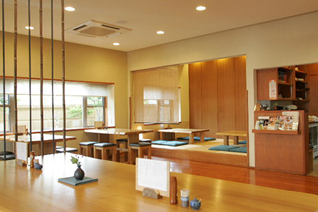 蕎麦にしざわ店内